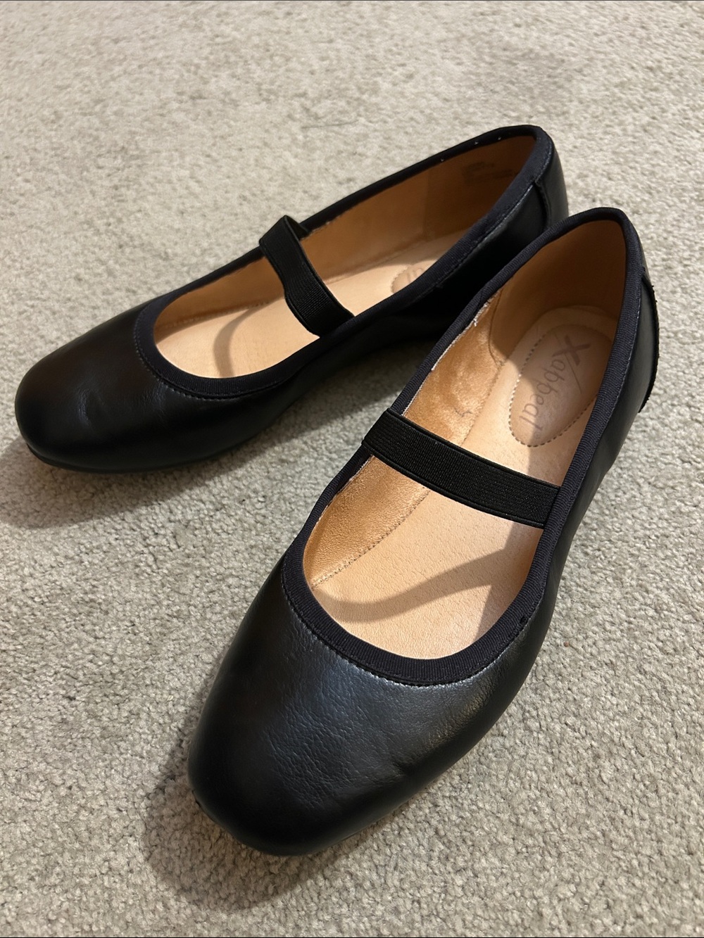 Black Mary Jane Flats - Picture 2 of 5